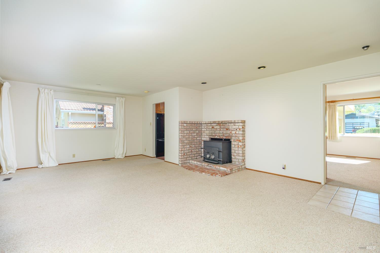 Detail Gallery Image 3 of 25 For 432 Calle De La Mesa Unkn, Novato,  CA 94949 - 4 Beds | 3/1 Baths