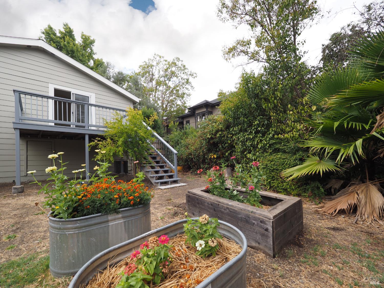 Detail Gallery Image 27 of 50 For 115 School House Ln, Geyserville,  CA 95441 - 3 Beds | 2 Baths