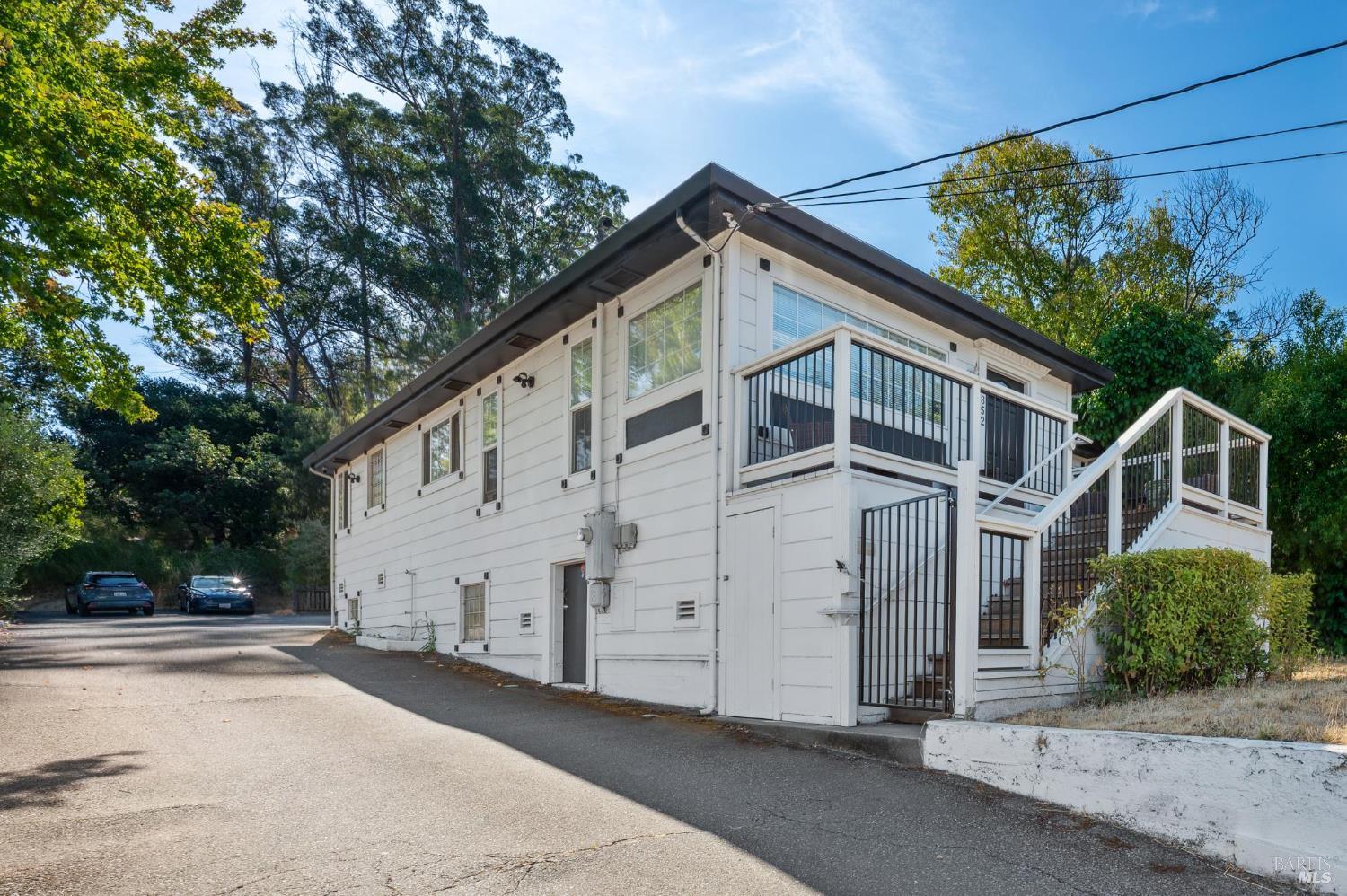 Detail Gallery Image 5 of 10 For 852 Reichert Ave, Novato,  CA 94945 - – Beds | – Baths