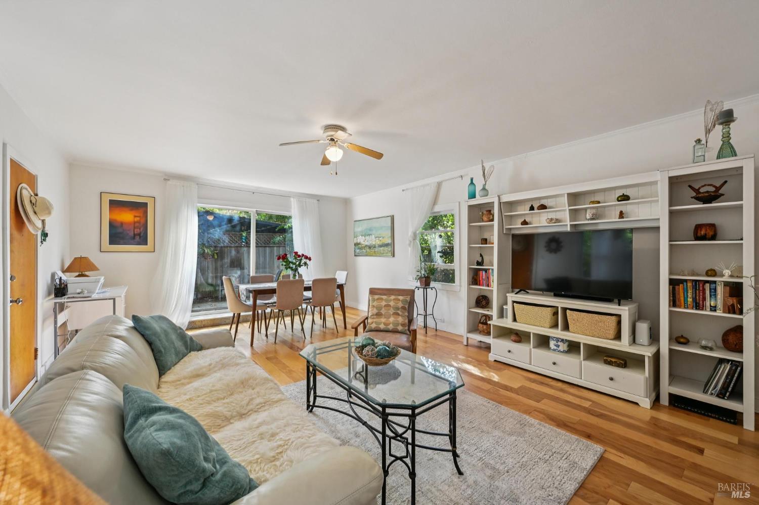 Detail Gallery Image 11 of 39 For 211 the Alameda Unkn, San Anselmo,  CA 94960 - 2 Beds | 2 Baths