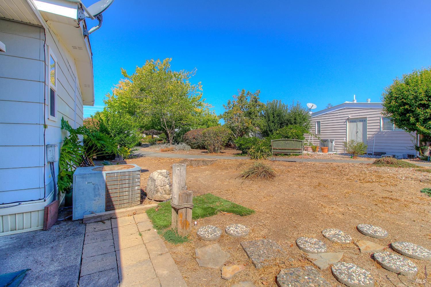 Detail Gallery Image 7 of 30 For 213 Monarch Ct, Santa Rosa,  CA 95401 - 2 Beds | 2 Baths