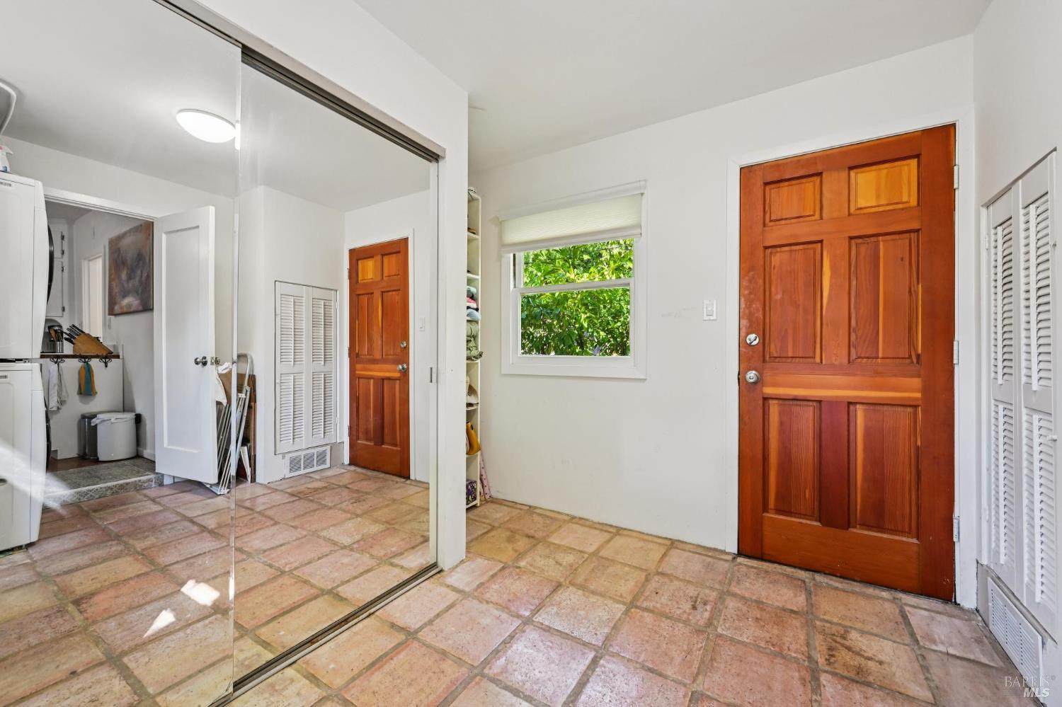 Detail Gallery Image 25 of 39 For 211 the Alameda Unkn, San Anselmo,  CA 94960 - 2 Beds | 2 Baths