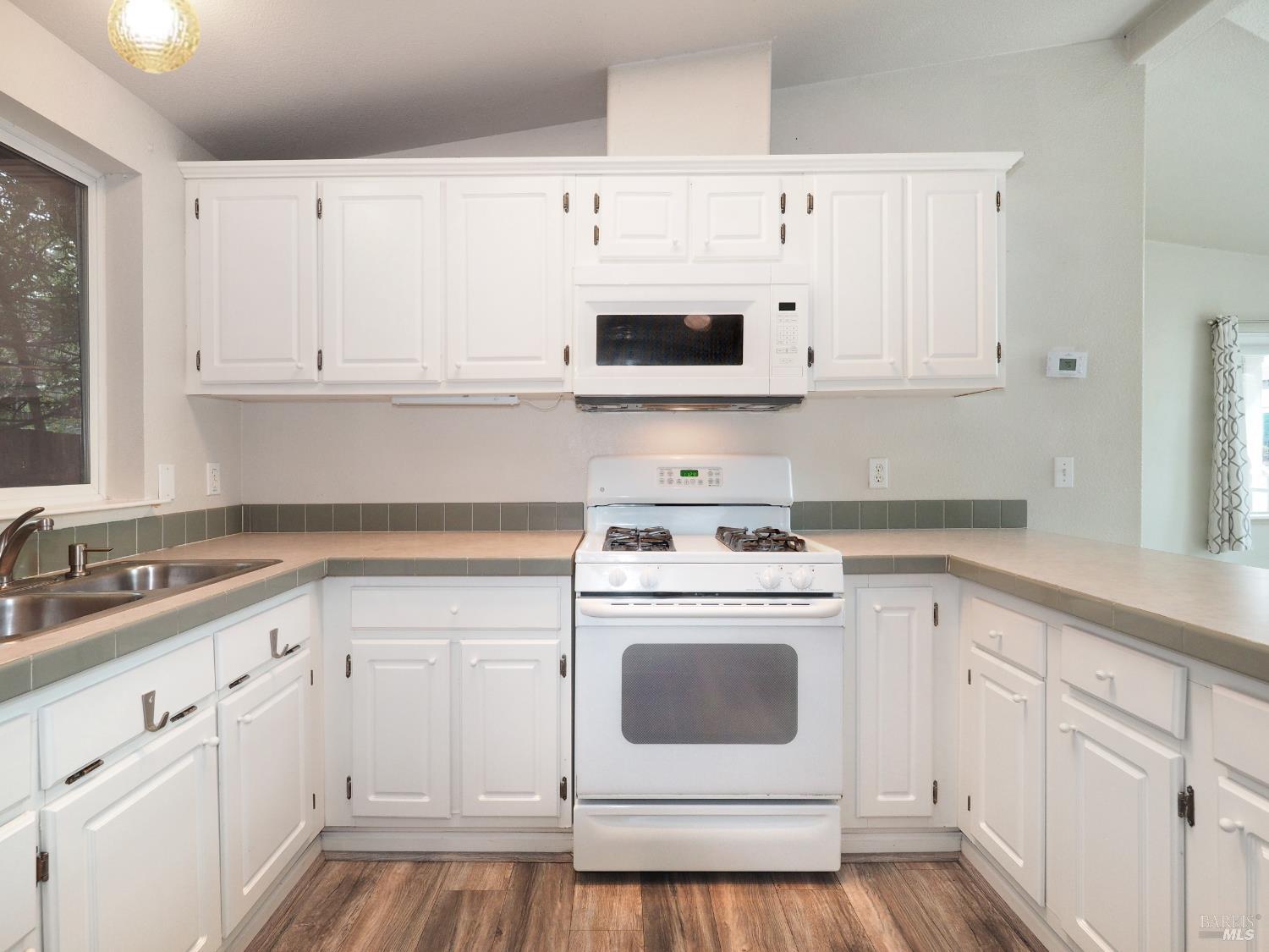 Detail Gallery Image 38 of 50 For 115 School House Ln, Geyserville,  CA 95441 - – Beds | – Baths