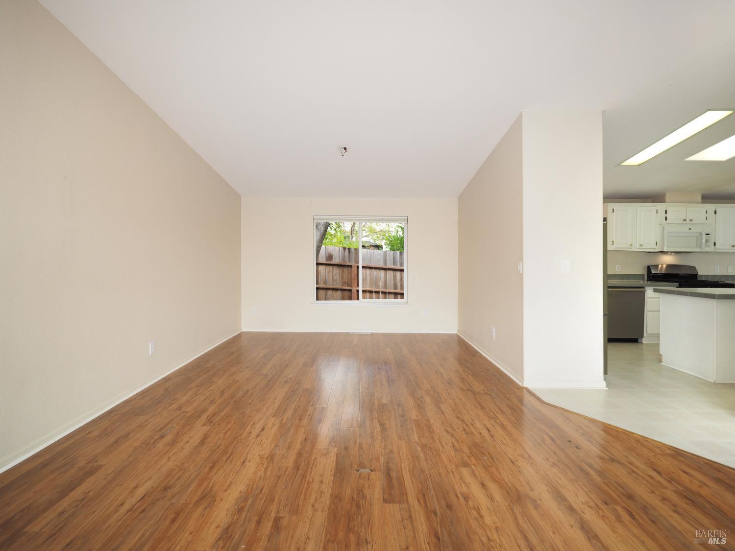 Detail Gallery Image 13 of 50 For 115 School House Ln, Geyserville,  CA 95441 - – Beds | – Baths