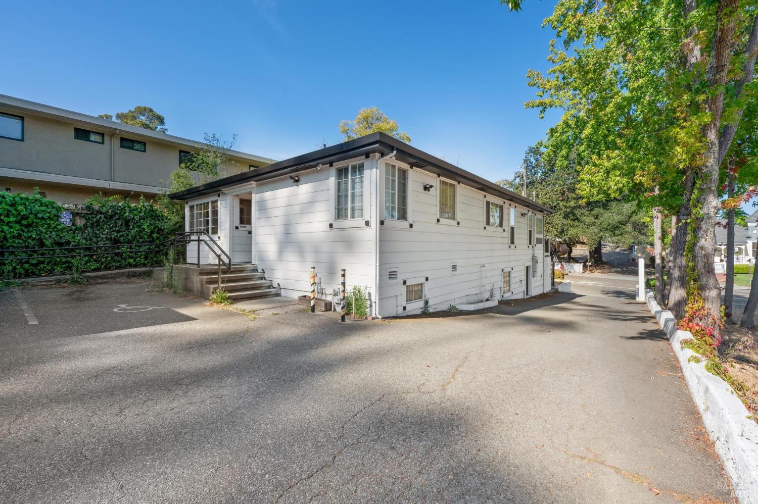 Detail Gallery Image 3 of 10 For 852 Reichert Ave, Novato,  CA 94945 - – Beds | – Baths