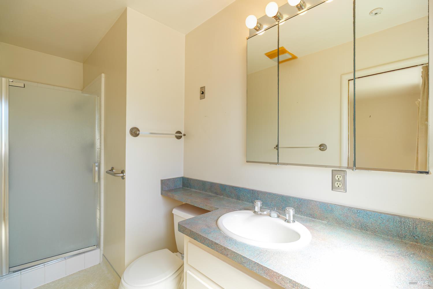 Detail Gallery Image 13 of 25 For 432 Calle De La Mesa Unkn, Novato,  CA 94949 - 4 Beds | 3/1 Baths