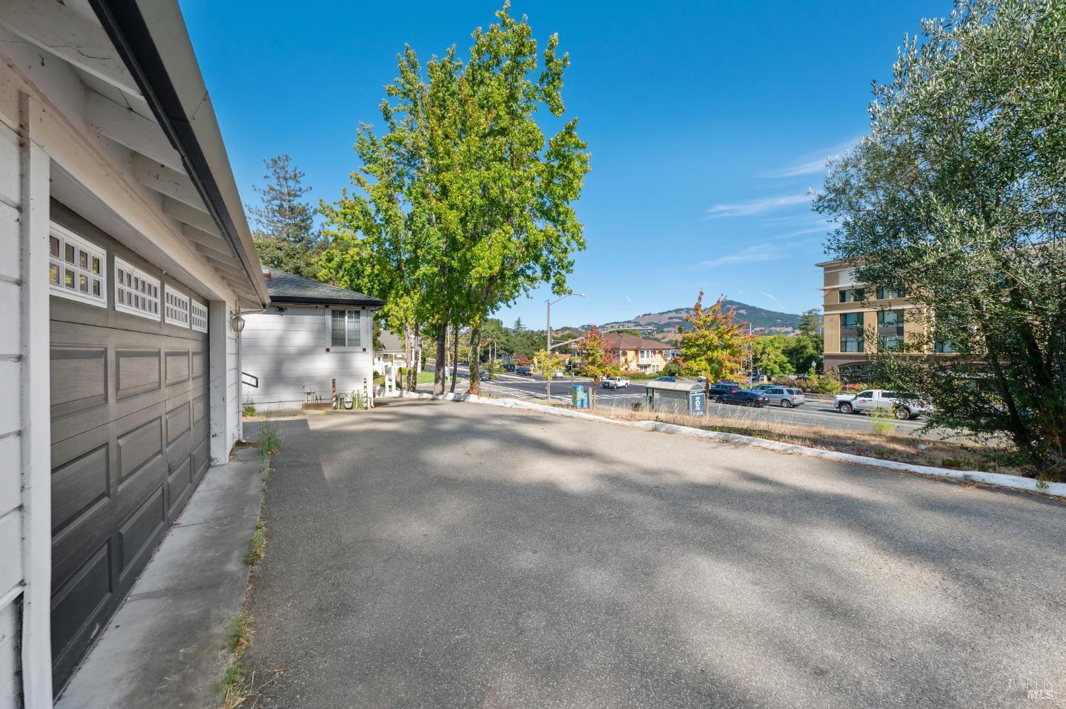 Detail Gallery Image 7 of 10 For 852 Reichert Ave, Novato,  CA 94945 - – Beds | – Baths