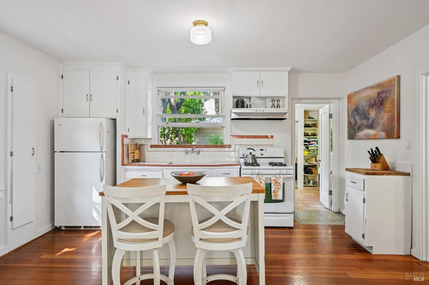 Detail Gallery Image 16 of 39 For 211 the Alameda Unkn, San Anselmo,  CA 94960 - 2 Beds | 2 Baths