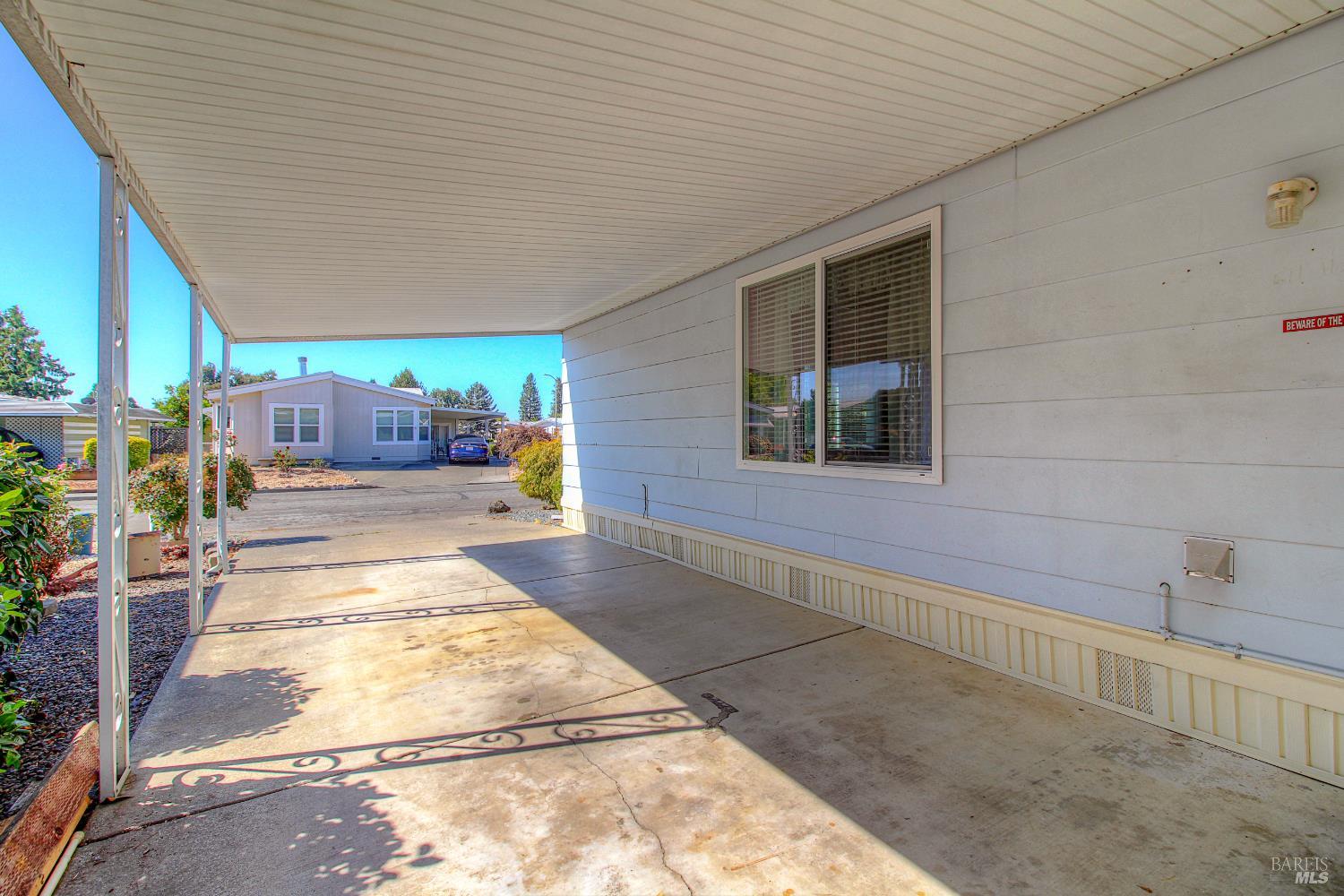 Detail Gallery Image 5 of 30 For 213 Monarch Ct, Santa Rosa,  CA 95401 - 2 Beds | 2 Baths