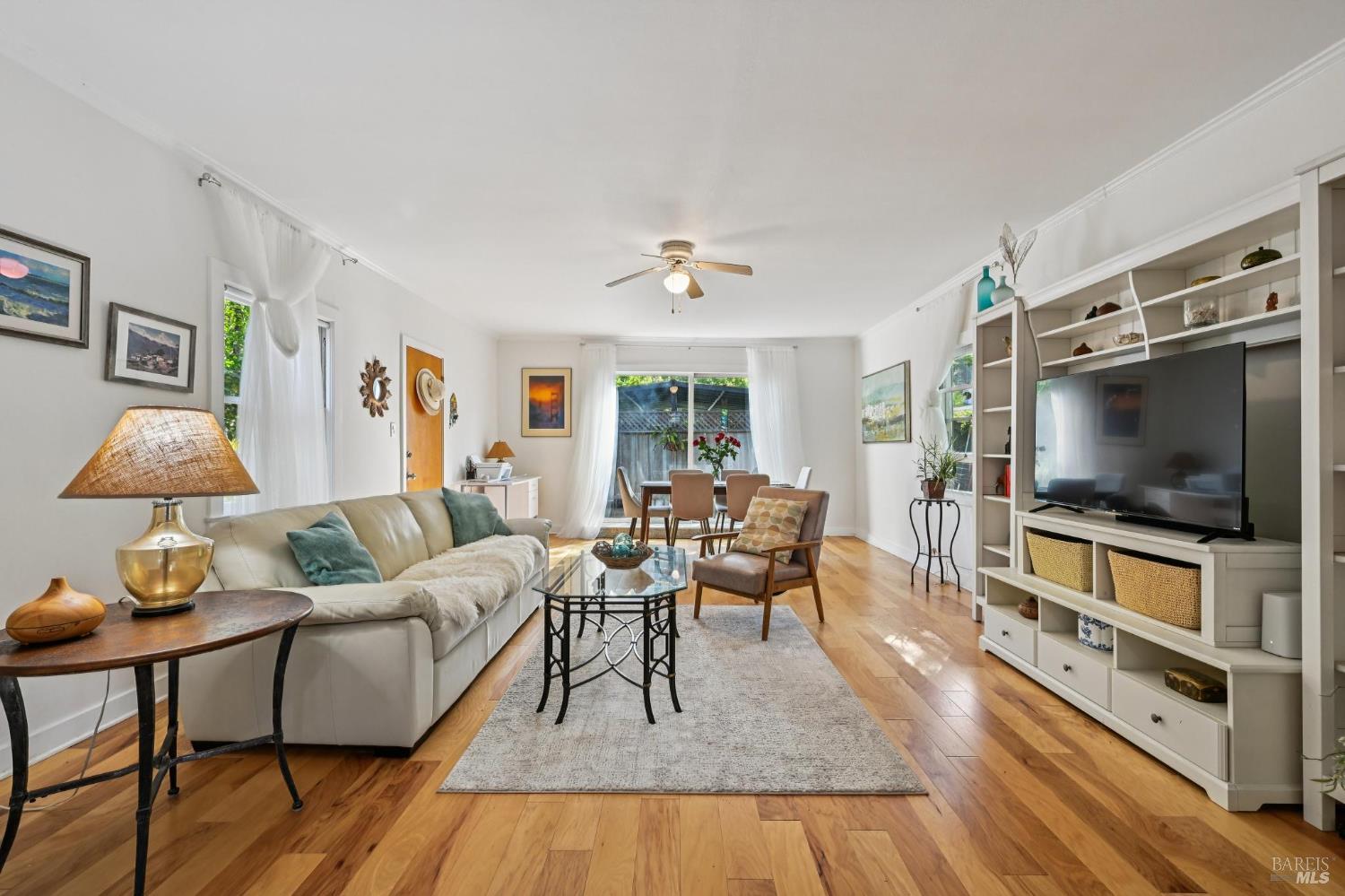 Detail Gallery Image 10 of 39 For 211 the Alameda Unkn, San Anselmo,  CA 94960 - 2 Beds | 2 Baths