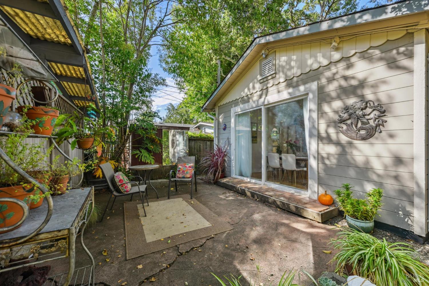 Detail Gallery Image 4 of 39 For 211 the Alameda Unkn, San Anselmo,  CA 94960 - 2 Beds | 2 Baths