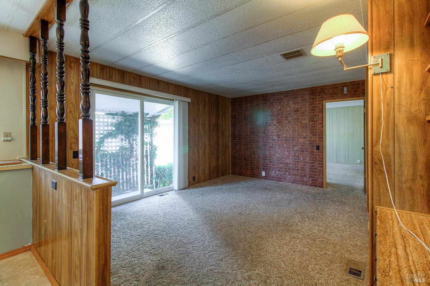 Detail Gallery Image 15 of 30 For 213 Monarch Ct, Santa Rosa,  CA 95401 - 2 Beds | 2 Baths