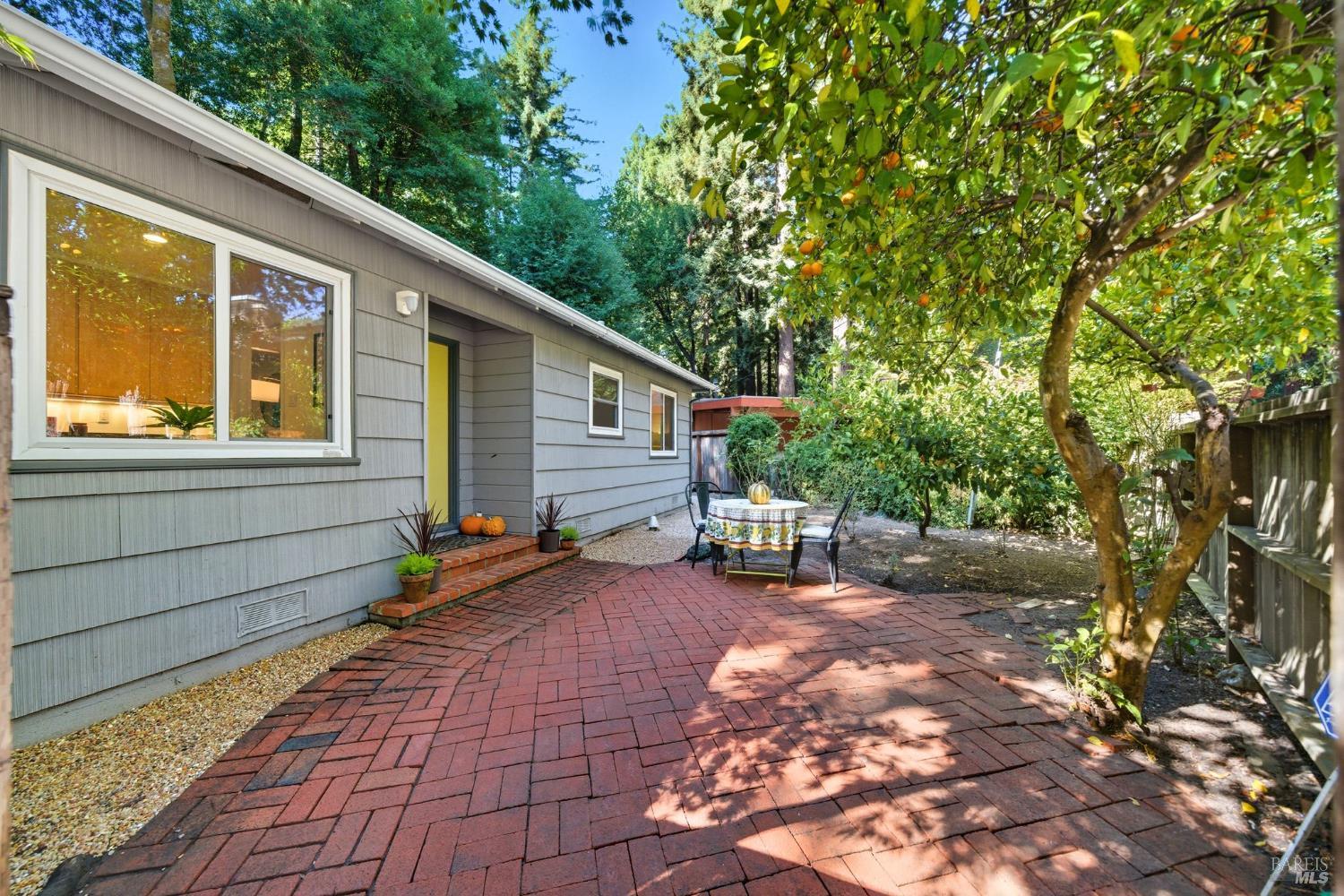 Detail Gallery Image 56 of 60 For 39 Bridge Rd, Larkspur,  CA 94939 - 2 Beds | 1/1 Baths