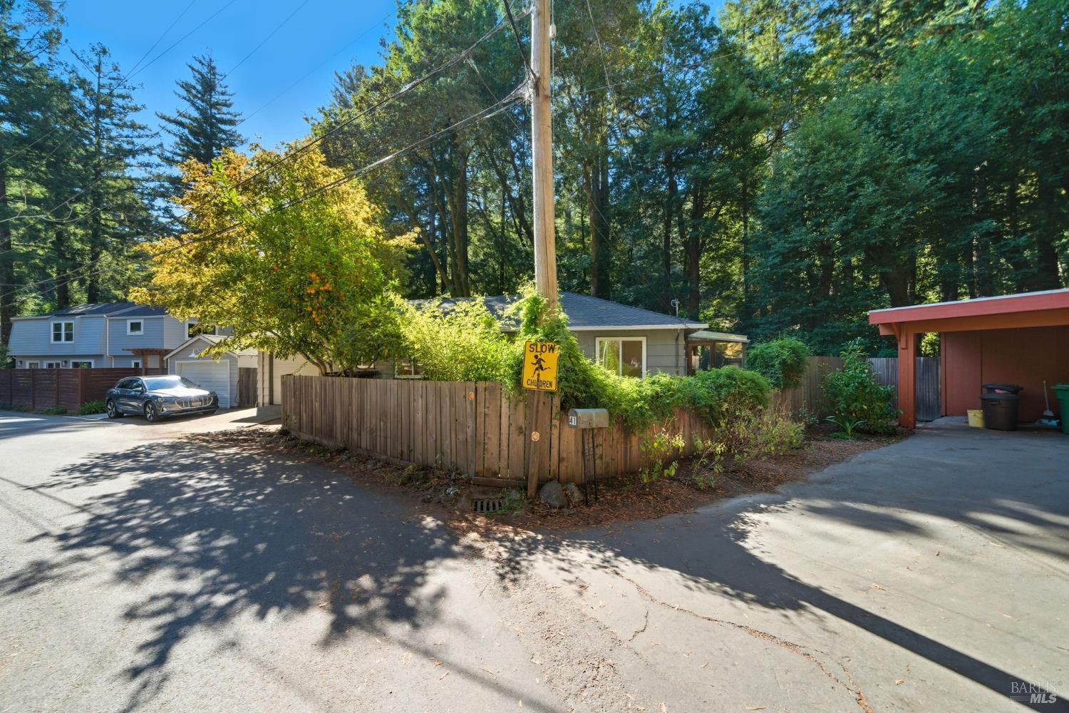 Detail Gallery Image 52 of 60 For 39 Bridge Rd, Larkspur,  CA 94939 - 2 Beds | 1/1 Baths