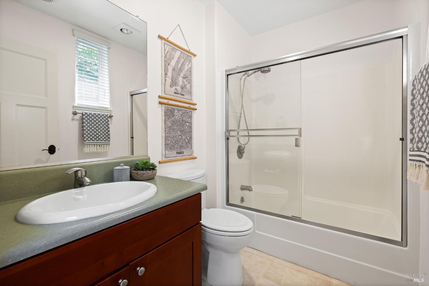 Detail Gallery Image 19 of 50 For 58 Randolph St, Napa,  CA 94559 - 4 Beds | 4/1 Baths