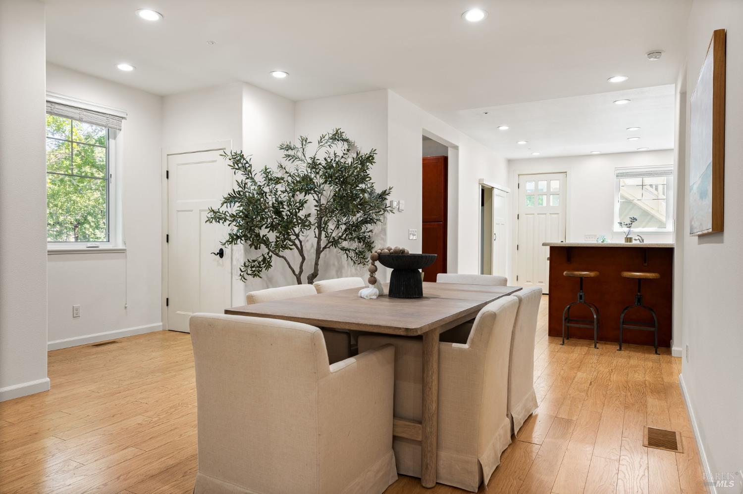 Detail Gallery Image 9 of 50 For 58 Randolph St, Napa,  CA 94559 - 4 Beds | 4/1 Baths