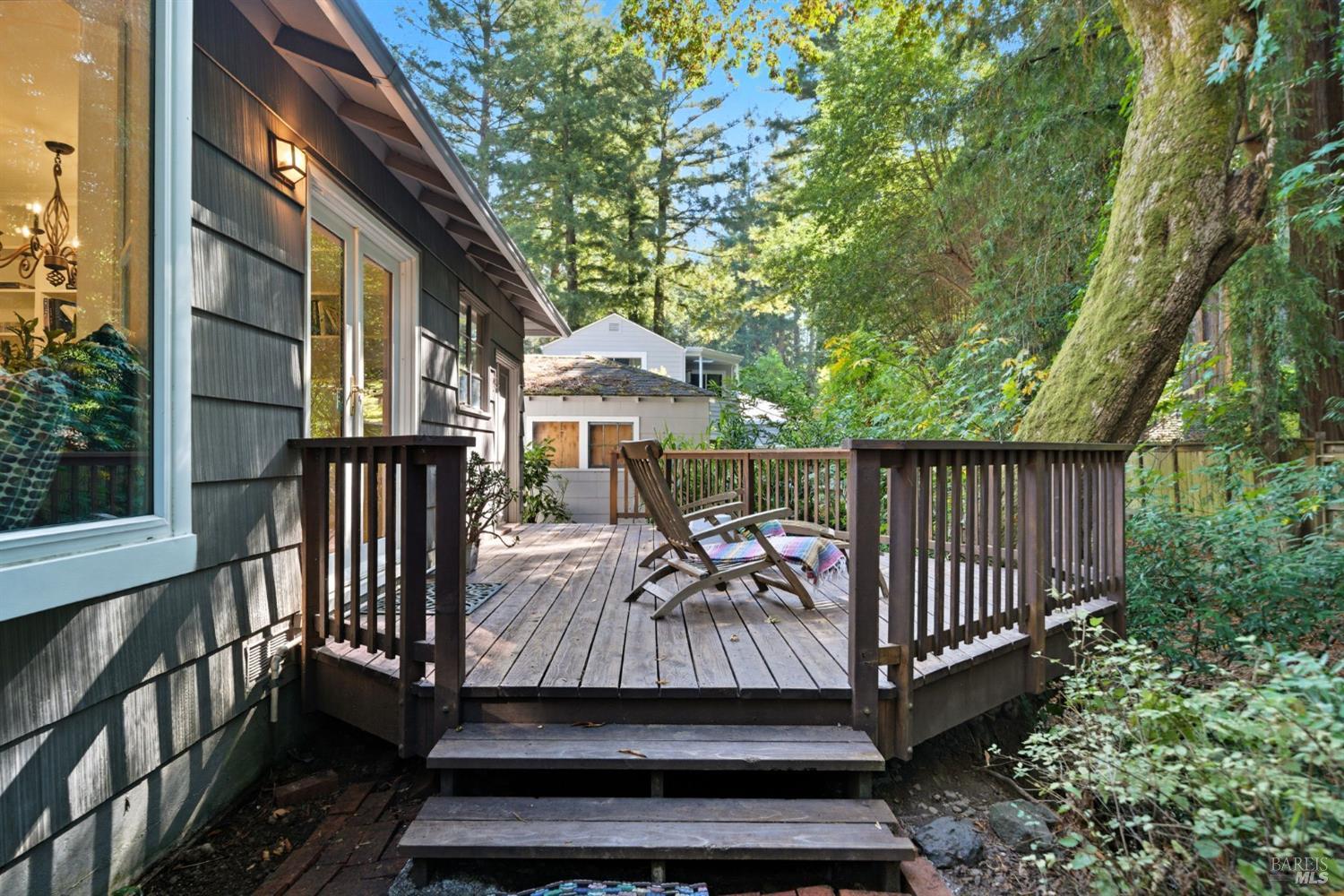 Detail Gallery Image 42 of 60 For 39 Bridge Rd, Larkspur,  CA 94939 - 2 Beds | 1/1 Baths