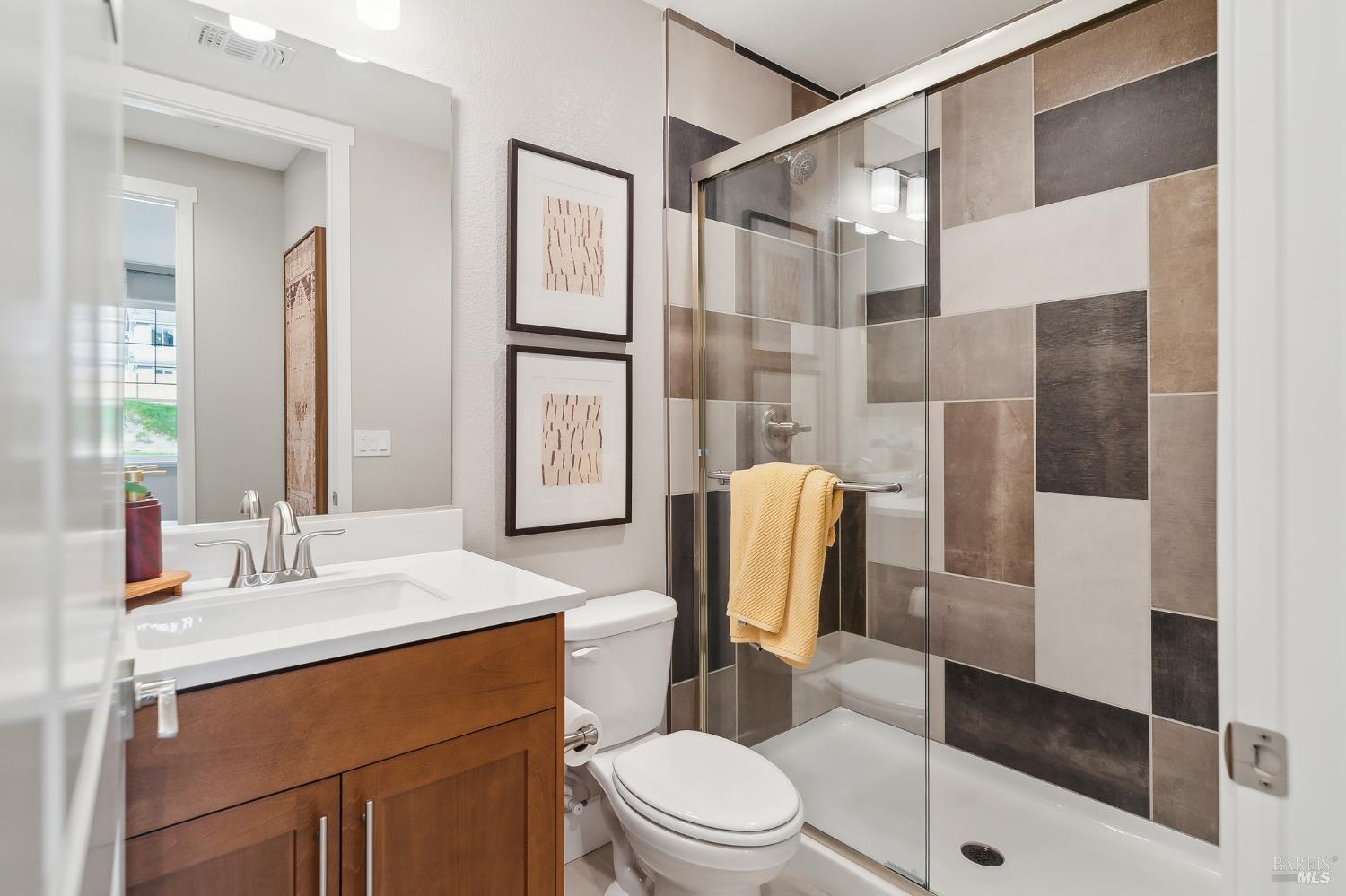 Detail Gallery Image 11 of 25 For 51 Denova Ln, Martinez,  CA 94553 - 4 Beds | 3 Baths