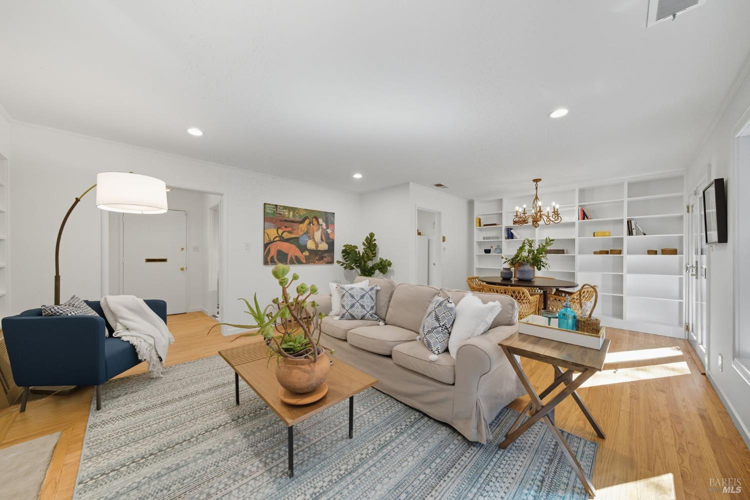 Detail Gallery Image 15 of 60 For 39 Bridge Rd, Larkspur,  CA 94939 - 2 Beds | 1/1 Baths