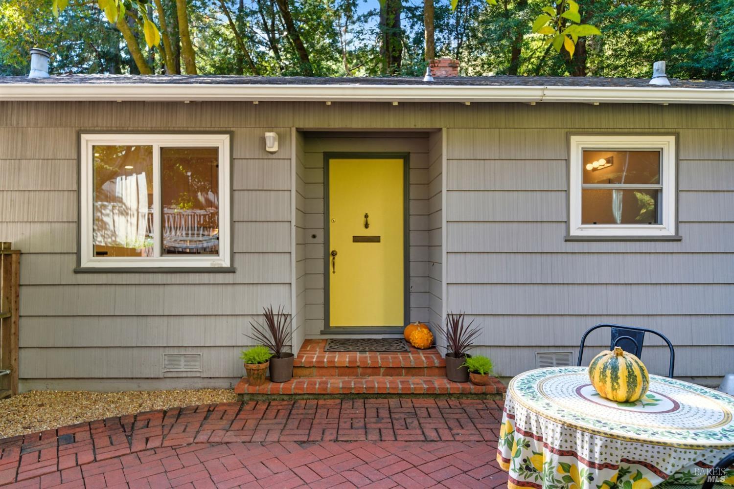 Detail Gallery Image 57 of 60 For 39 Bridge Rd, Larkspur,  CA 94939 - 2 Beds | 1/1 Baths