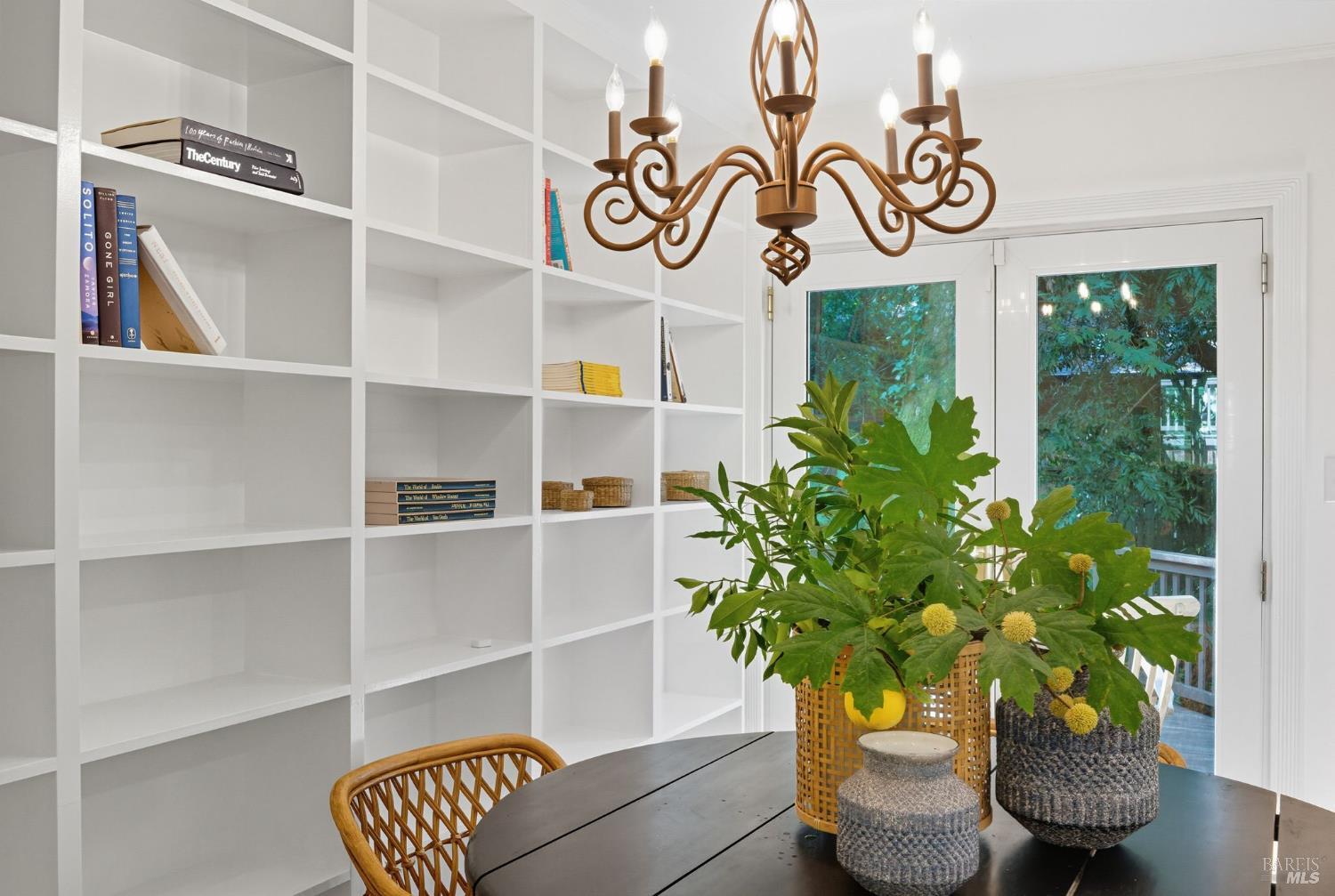 Detail Gallery Image 11 of 60 For 39 Bridge Rd, Larkspur,  CA 94939 - 2 Beds | 1/1 Baths