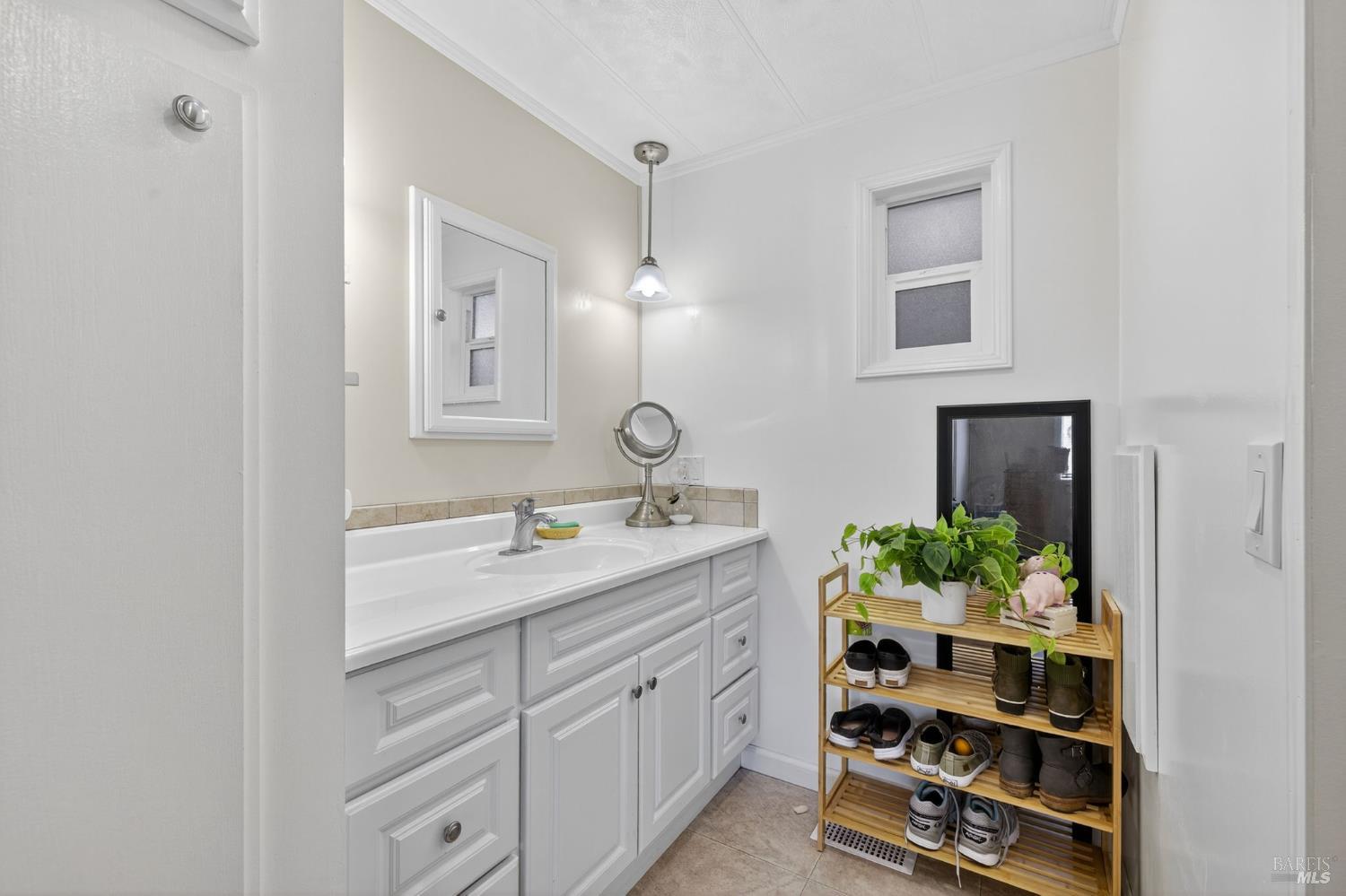 Detail Gallery Image 17 of 31 For 91 Westgate Cir, Santa Rosa,  CA 95401 - 2 Beds | 2 Baths