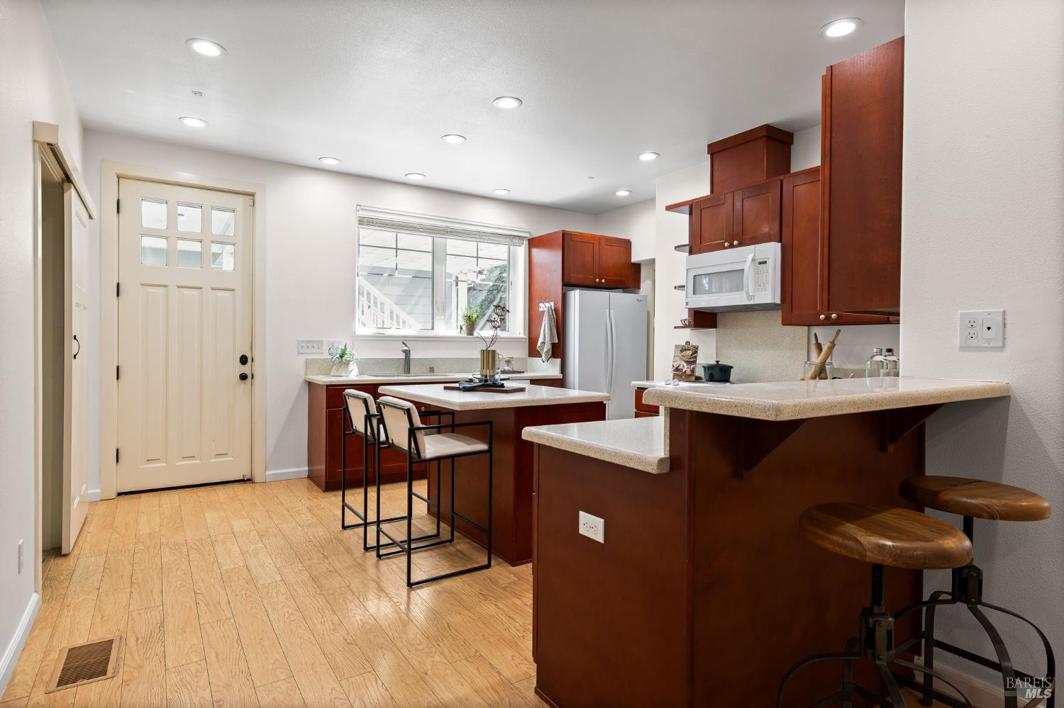 Detail Gallery Image 12 of 50 For 58 Randolph St, Napa,  CA 94559 - 4 Beds | 4/1 Baths