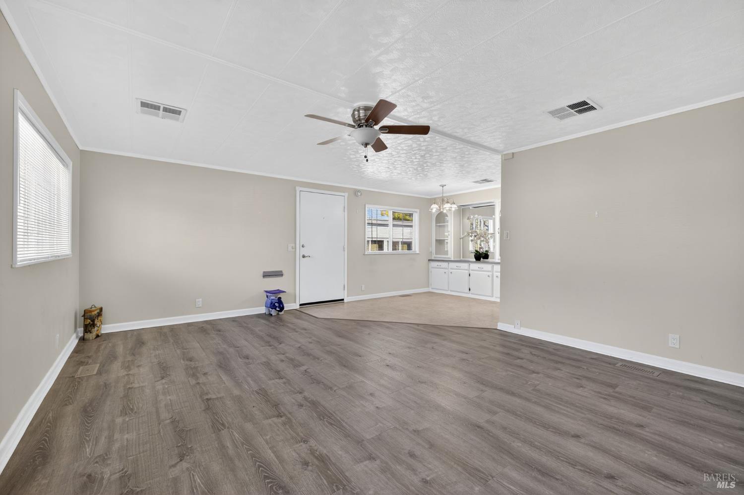 Detail Gallery Image 12 of 31 For 91 Westgate Cir, Santa Rosa,  CA 95401 - 2 Beds | 2 Baths