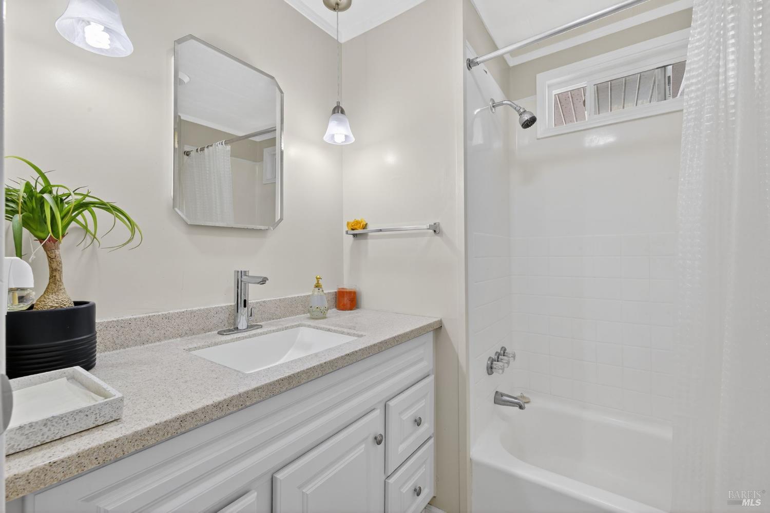 Detail Gallery Image 19 of 31 For 91 Westgate Cir, Santa Rosa,  CA 95401 - 2 Beds | 2 Baths