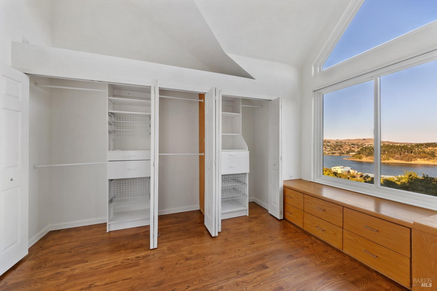 Detail Gallery Image 30 of 51 For 204 Bay Vista Cir, Sausalito,  CA 94965 - 2 Beds | 2 Baths