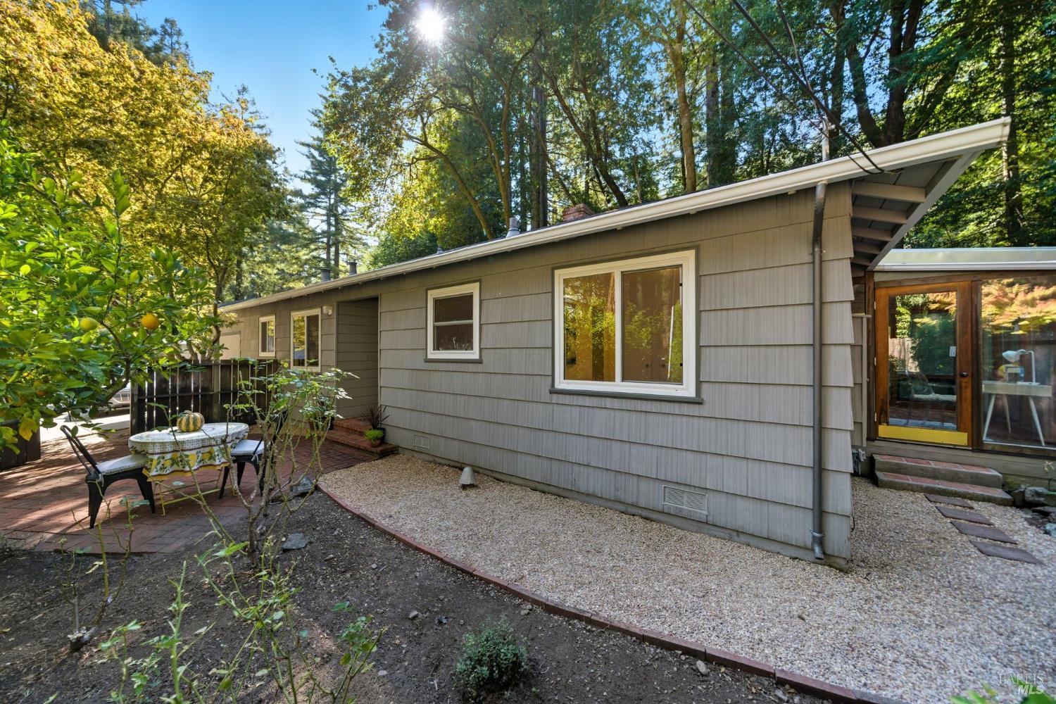 Detail Gallery Image 59 of 60 For 39 Bridge Rd, Larkspur,  CA 94939 - 2 Beds | 1/1 Baths