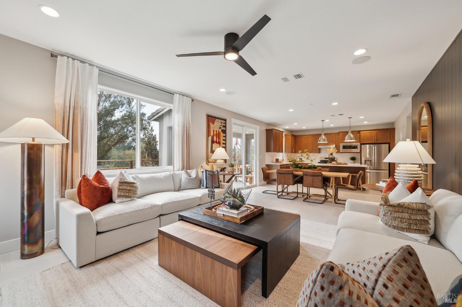 Detail Gallery Image 9 of 25 For 51 Denova Ln, Martinez,  CA 94553 - 4 Beds | 3 Baths