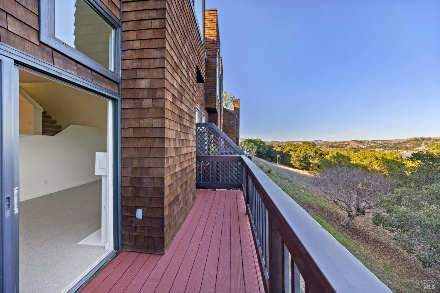 Detail Gallery Image 22 of 51 For 204 Bay Vista Cir, Sausalito,  CA 94965 - 2 Beds | 2 Baths