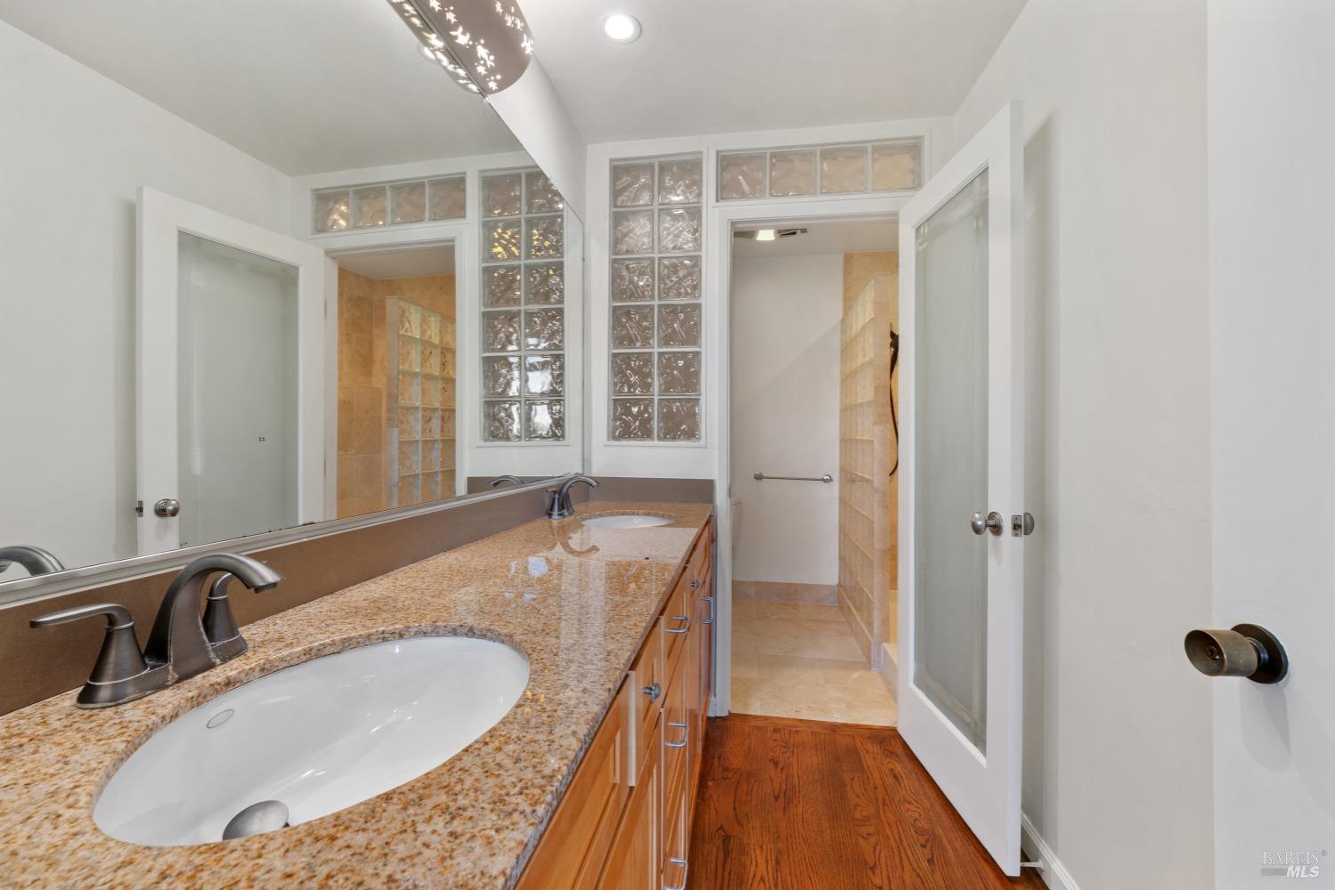 Detail Gallery Image 32 of 51 For 204 Bay Vista Cir, Sausalito,  CA 94965 - 2 Beds | 2 Baths