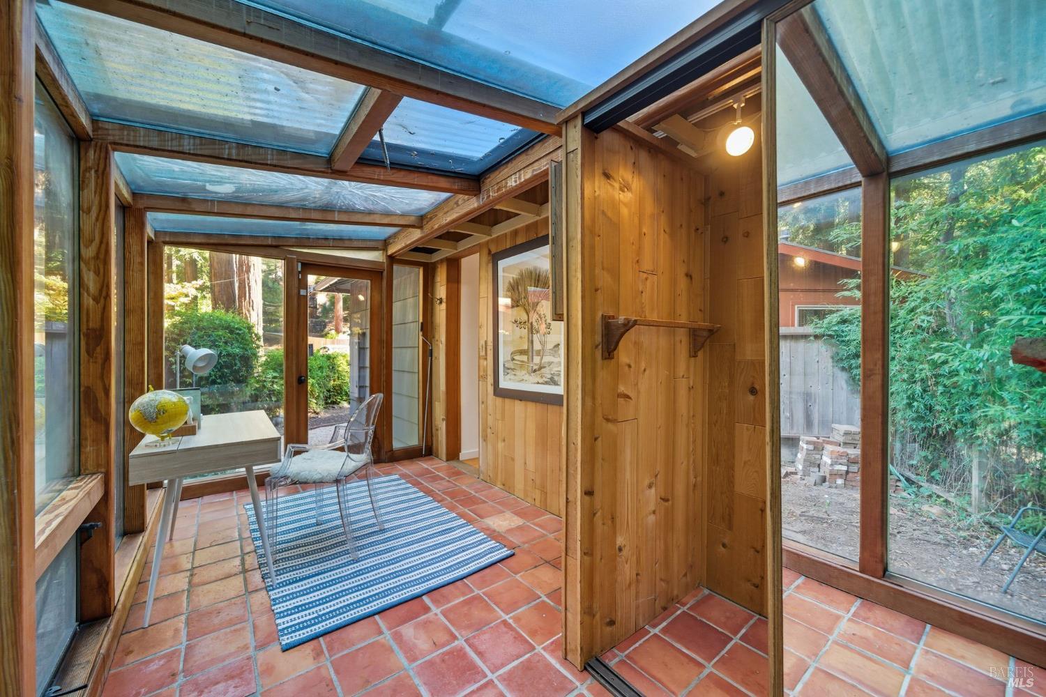 Detail Gallery Image 31 of 60 For 39 Bridge Rd, Larkspur,  CA 94939 - 2 Beds | 1/1 Baths