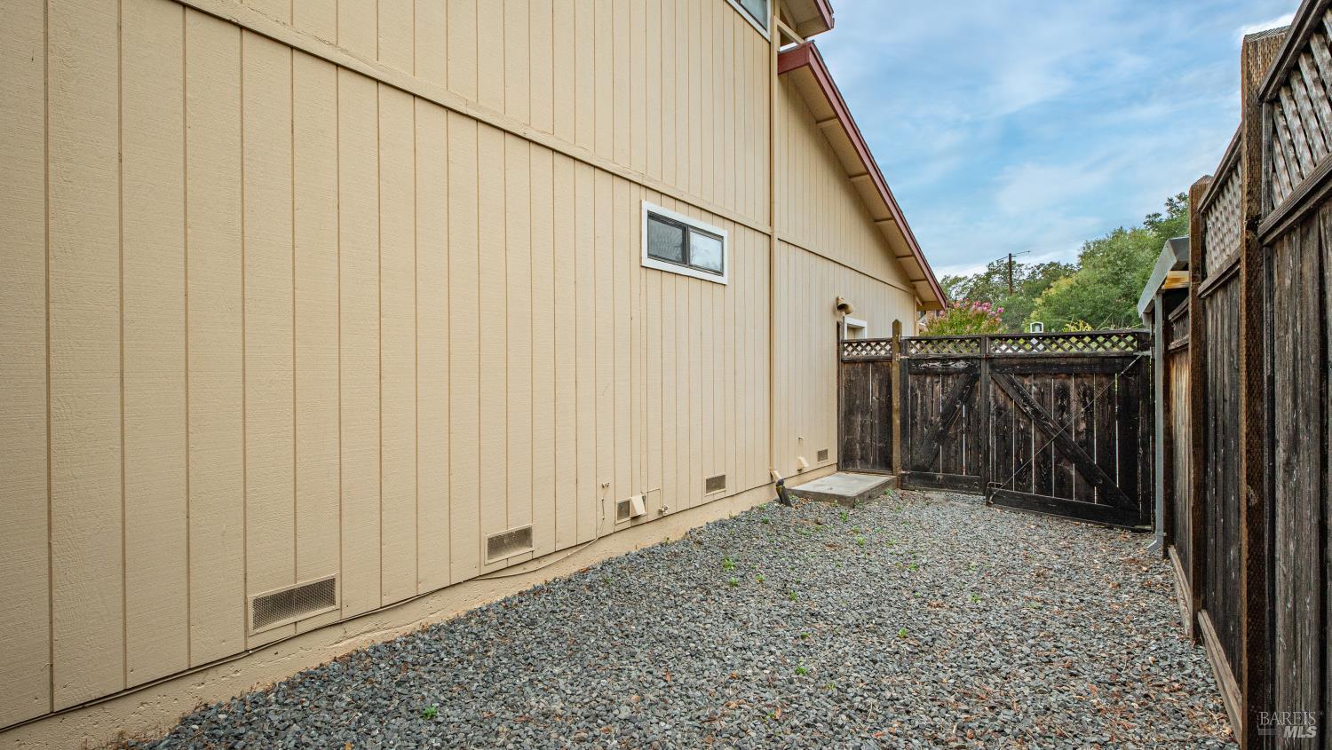 Detail Gallery Image 49 of 49 For 360 Raven Ct, Healdsburg,  CA 95448 - 4 Beds | 2 Baths