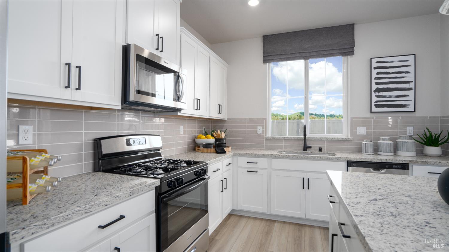 Detail Gallery Image 3 of 11 For 225 Octopus St, Suisun City,  CA 94585 - 3 Beds | 2/1 Baths