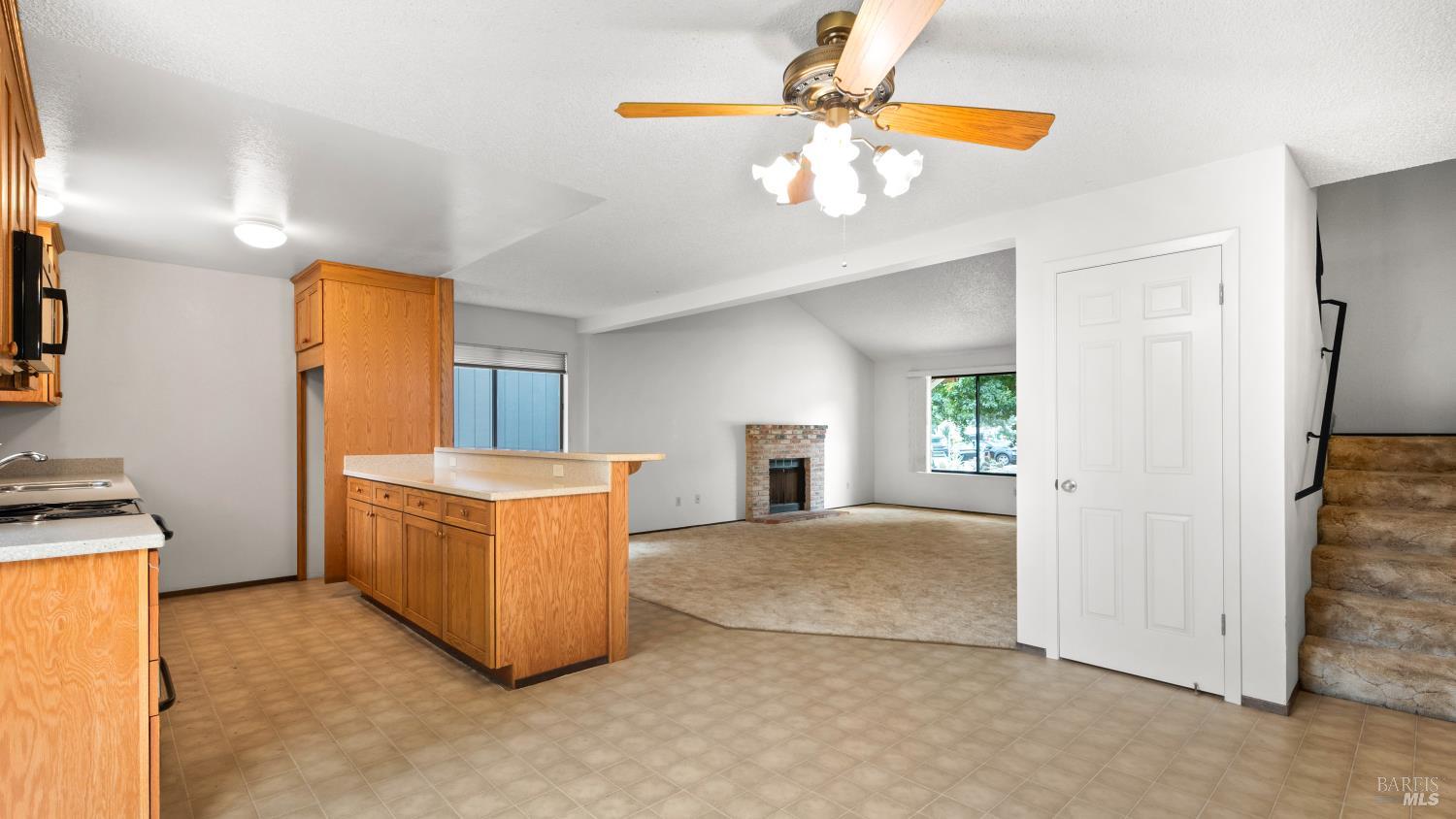 Detail Gallery Image 20 of 49 For 360 Raven Ct, Healdsburg,  CA 95448 - 4 Beds | 2 Baths