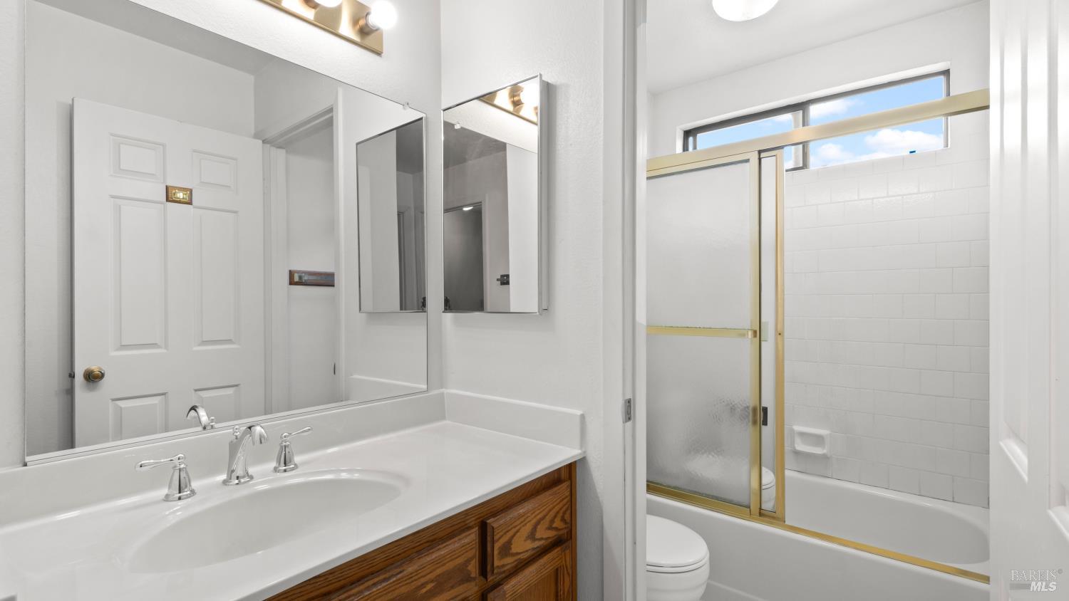 Detail Gallery Image 38 of 49 For 360 Raven Ct, Healdsburg,  CA 95448 - 4 Beds | 2 Baths