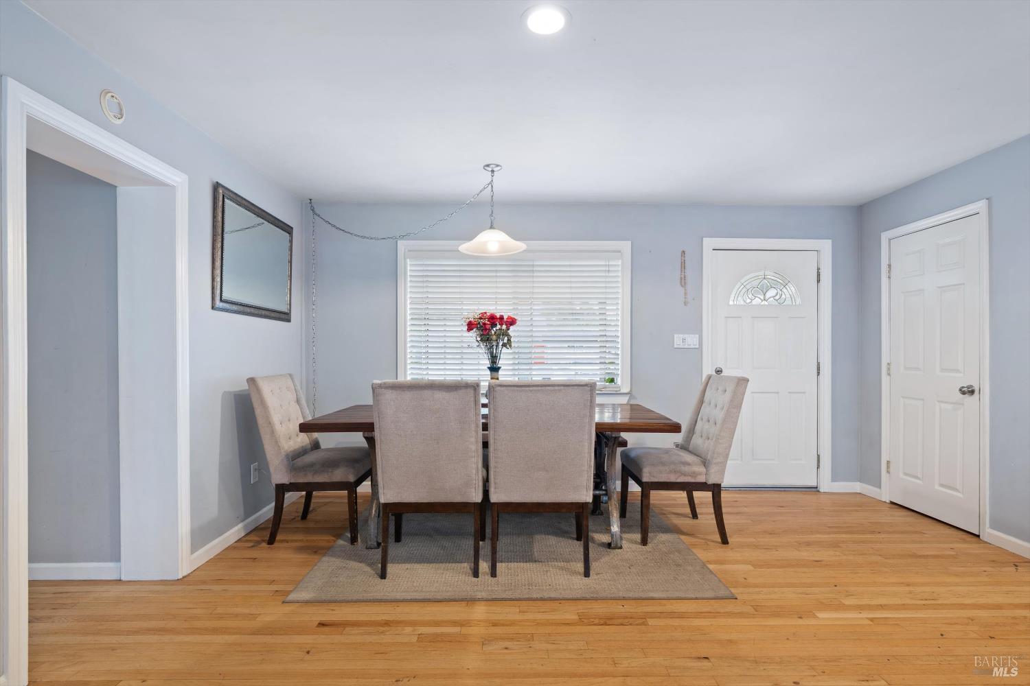 Detail Gallery Image 7 of 20 For 1245 Olive St, Santa Rosa,  CA 95407 - 2 Beds | 1 Baths