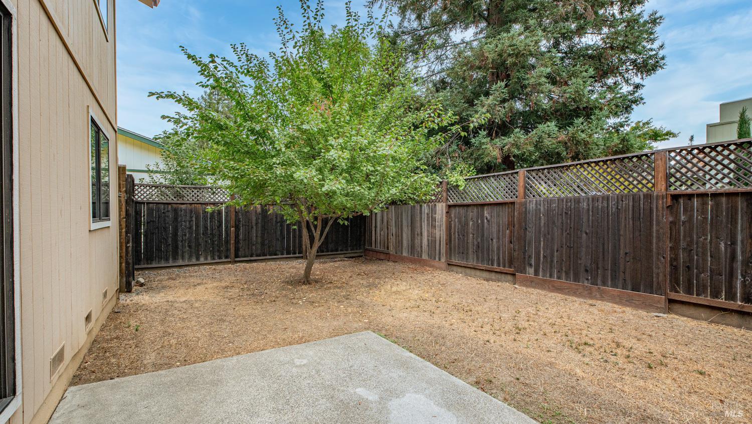 Detail Gallery Image 42 of 49 For 360 Raven Ct, Healdsburg,  CA 95448 - 4 Beds | 2 Baths