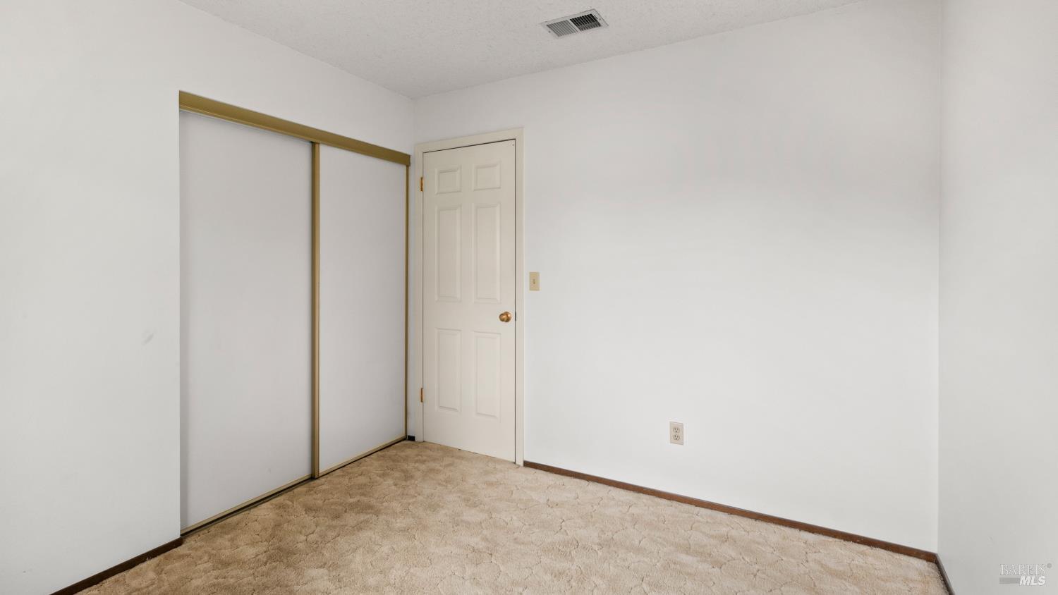 Detail Gallery Image 36 of 49 For 360 Raven Ct, Healdsburg,  CA 95448 - 4 Beds | 2 Baths