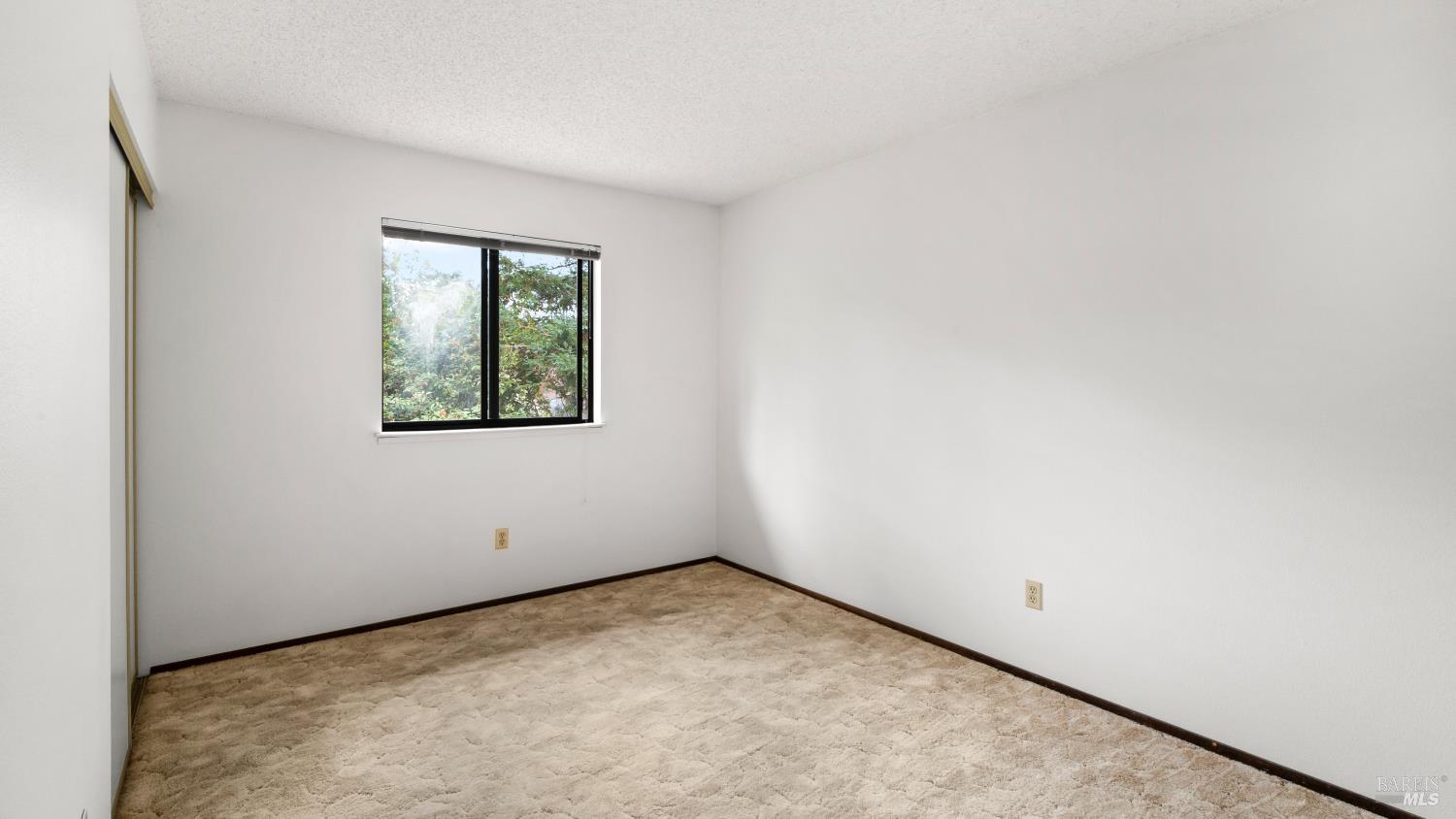 Detail Gallery Image 31 of 49 For 360 Raven Ct, Healdsburg,  CA 95448 - 4 Beds | 2 Baths