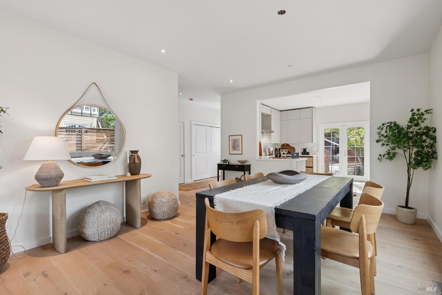 Detail Gallery Image 18 of 63 For 52 Austin Ave, San Anselmo,  CA 94960 - 3 Beds | 3 Baths