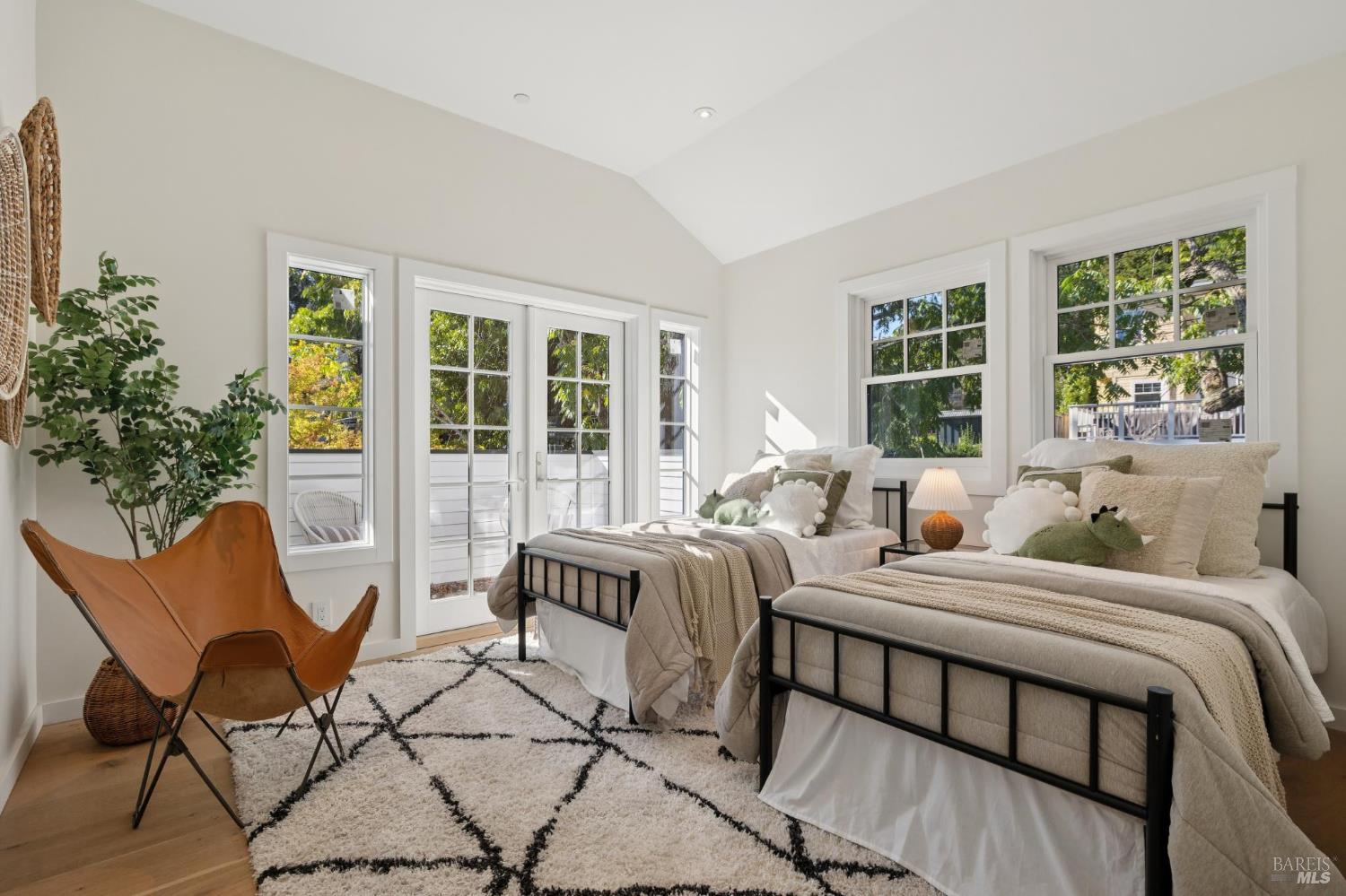 Detail Gallery Image 41 of 63 For 52 Austin Ave, San Anselmo,  CA 94960 - 3 Beds | 3 Baths