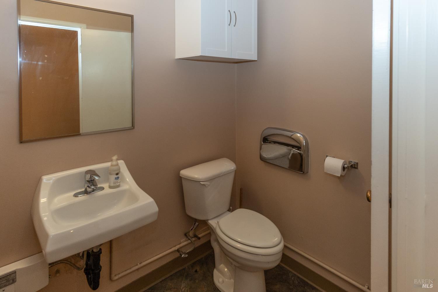 Detail Gallery Image 8 of 15 For 1566 4th St, San Rafael,  CA 94901 - – Beds | – Baths