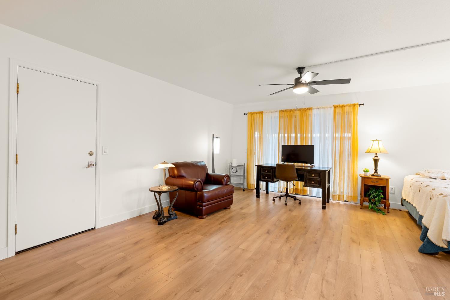 Detail Gallery Image 24 of 57 For 6032 Elsa Ave, Rohnert Park,  CA 94928 - 4 Beds | 3 Baths