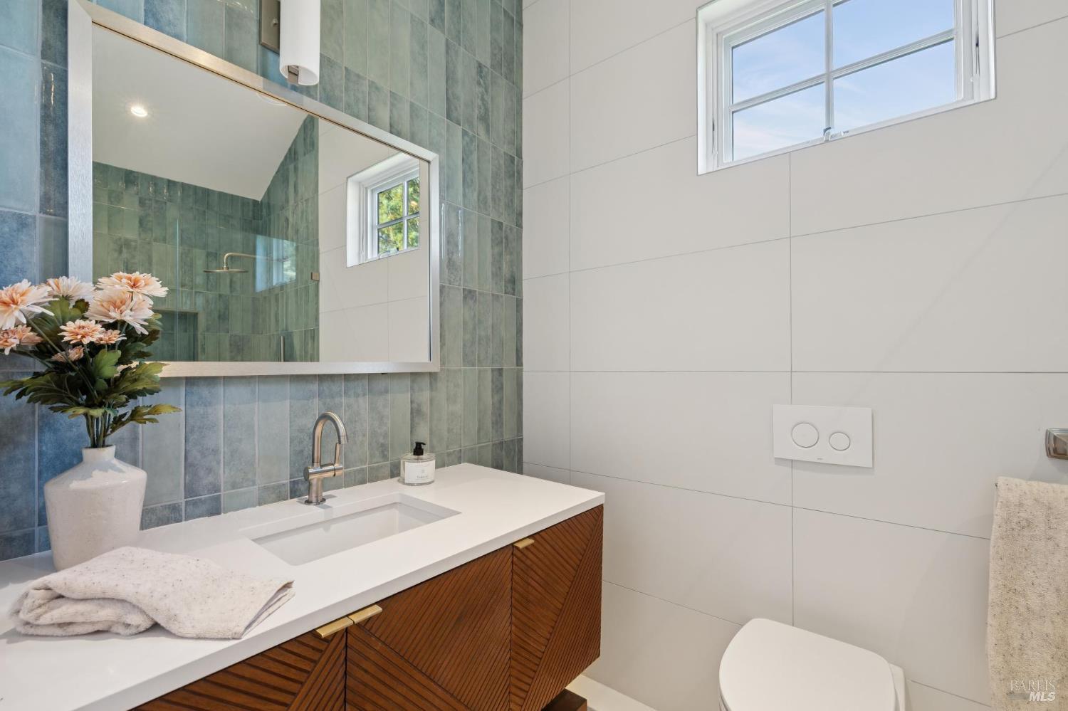 Detail Gallery Image 39 of 63 For 52 Austin Ave, San Anselmo,  CA 94960 - 3 Beds | 3 Baths