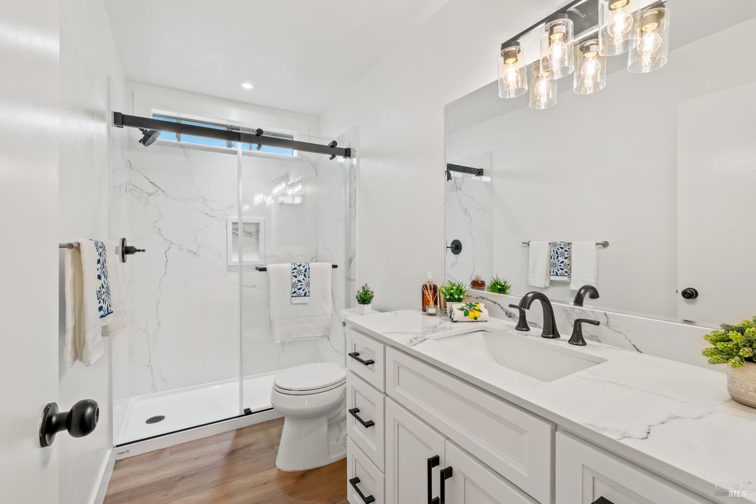 Detail Gallery Image 33 of 57 For 6032 Elsa Ave, Rohnert Park,  CA 94928 - 4 Beds | 3 Baths