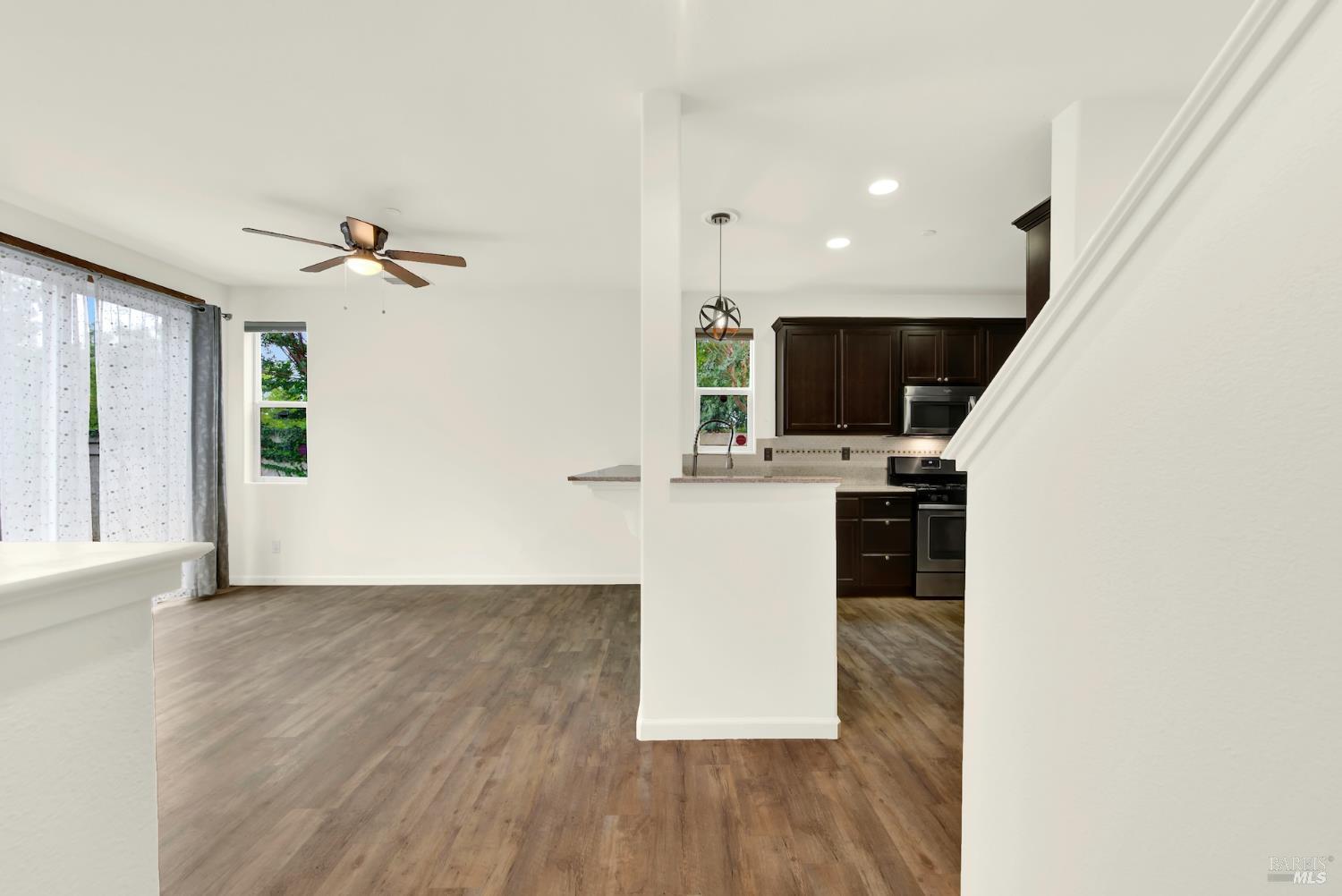 Detail Gallery Image 35 of 78 For 1105 Strawberry Ln, Suisun City,  CA 94585 - 3 Beds | 2/1 Baths